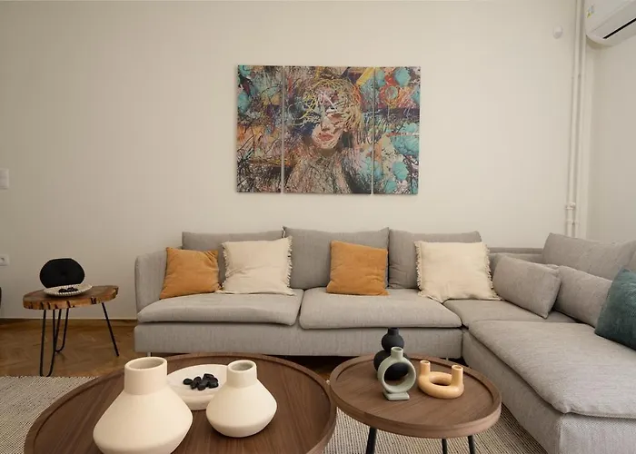 Modern Luxurious Apartment In The Heart Of Athens