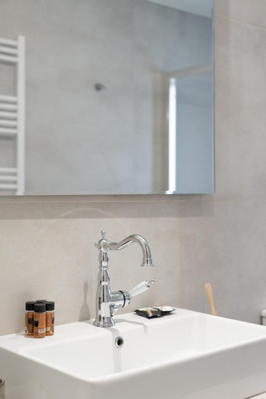 Modern Luxurious In The Heart Of *