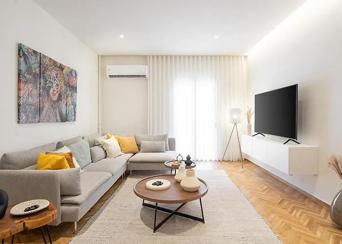 Modern Luxurious Apartment In The Heart Of Athens